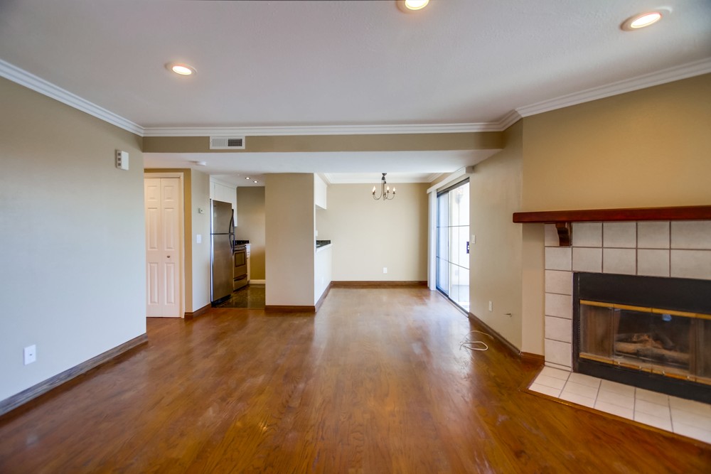Virtual tour photo 17 of 50 for 4452 Mentone St #302