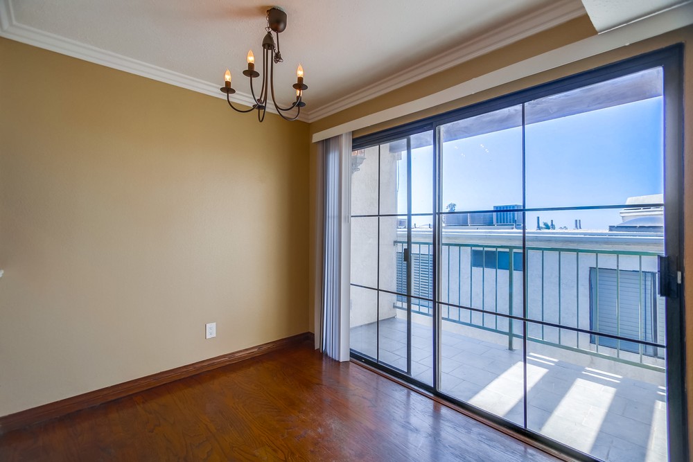 Virtual tour photo 20 of 50 for 4452 Mentone St #302