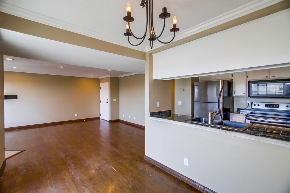 Virtual tour photo 22 of 50 for 4452 Mentone St #302