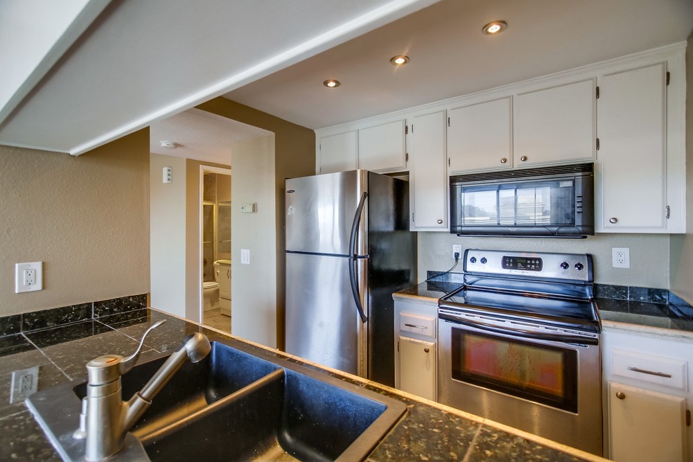 Virtual tour photo 23 of 50 for 4452 Mentone St #302