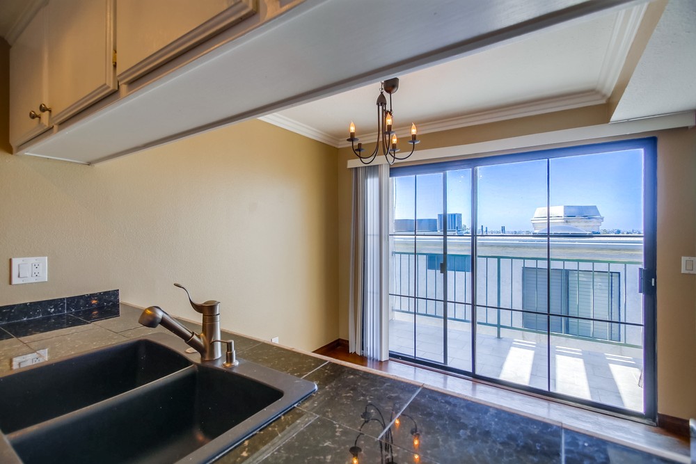 Virtual tour photo 25 of 50 for 4452 Mentone St #302