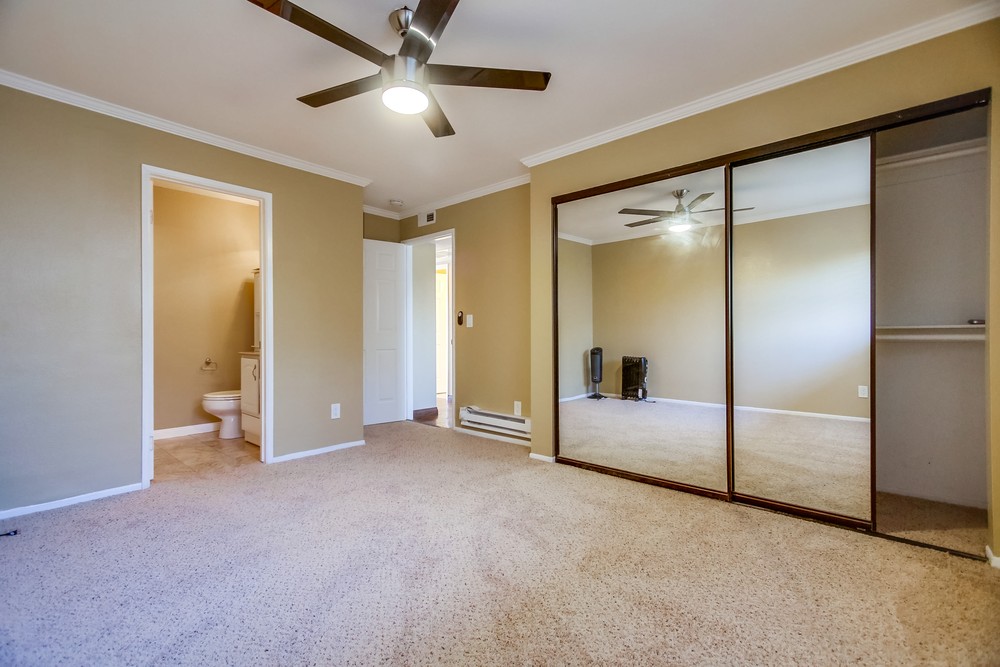 Virtual tour photo 30 of 50 for 4452 Mentone St #302