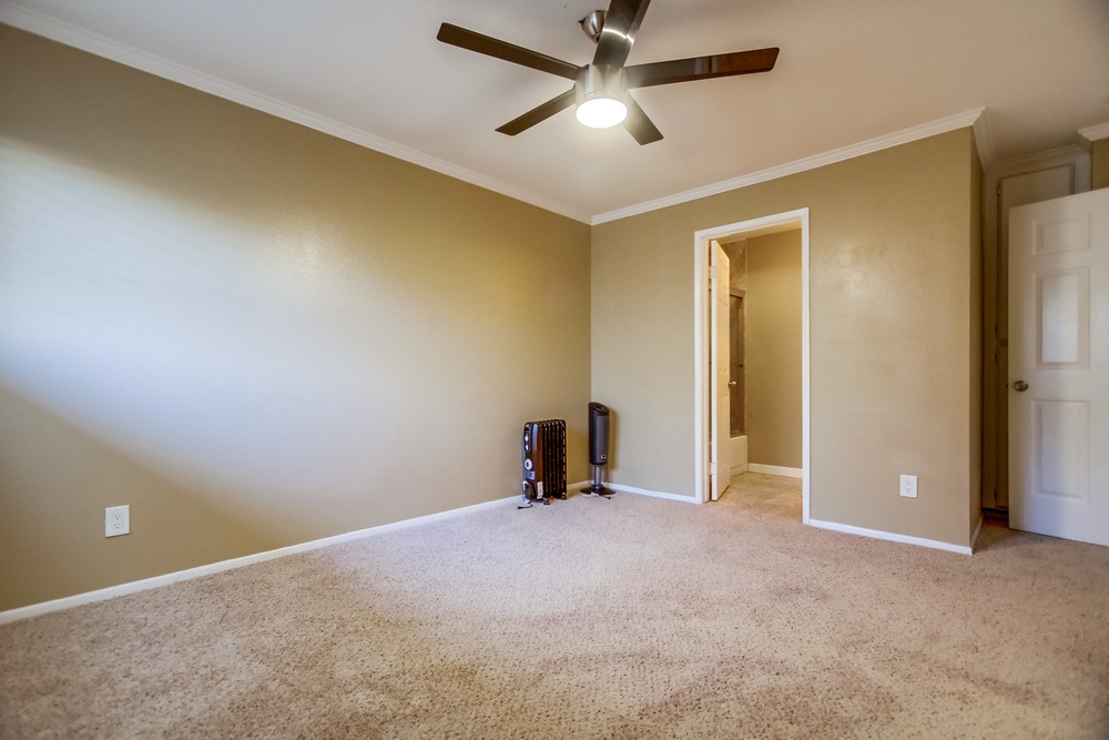 Virtual tour photo 31 of 50 for 4452 Mentone St #302