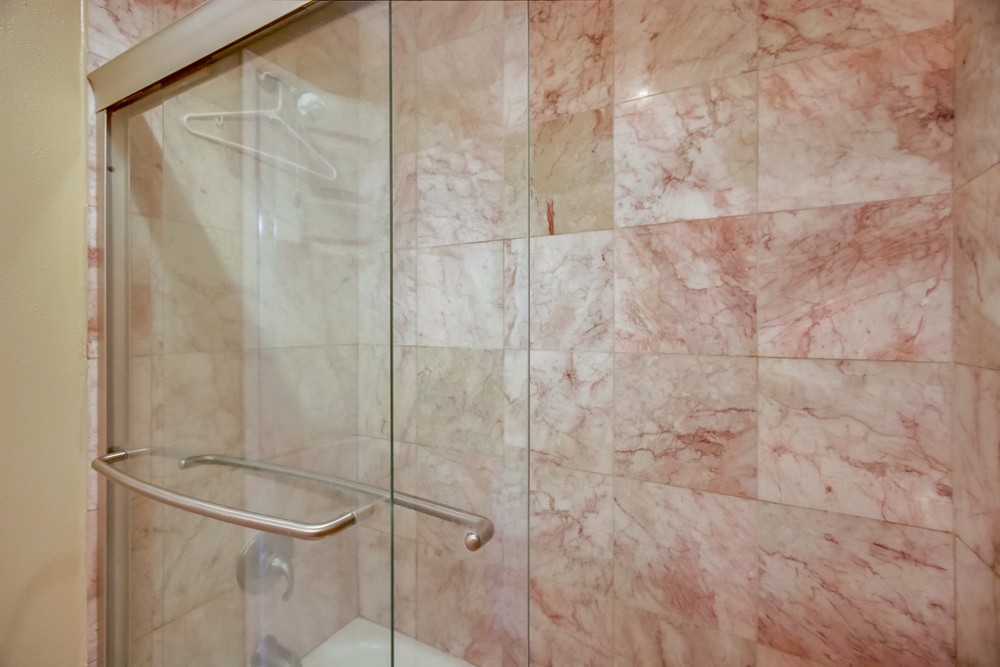 Virtual tour photo 33 of 50 for 4452 Mentone St #302