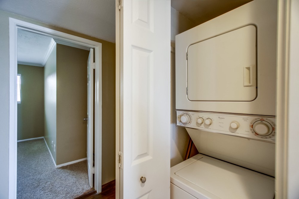 Virtual tour photo 37 of 50 for 4452 Mentone St #302