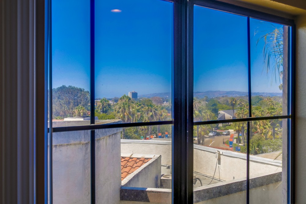 Virtual tour photo 38 of 50 for 4452 Mentone St #302