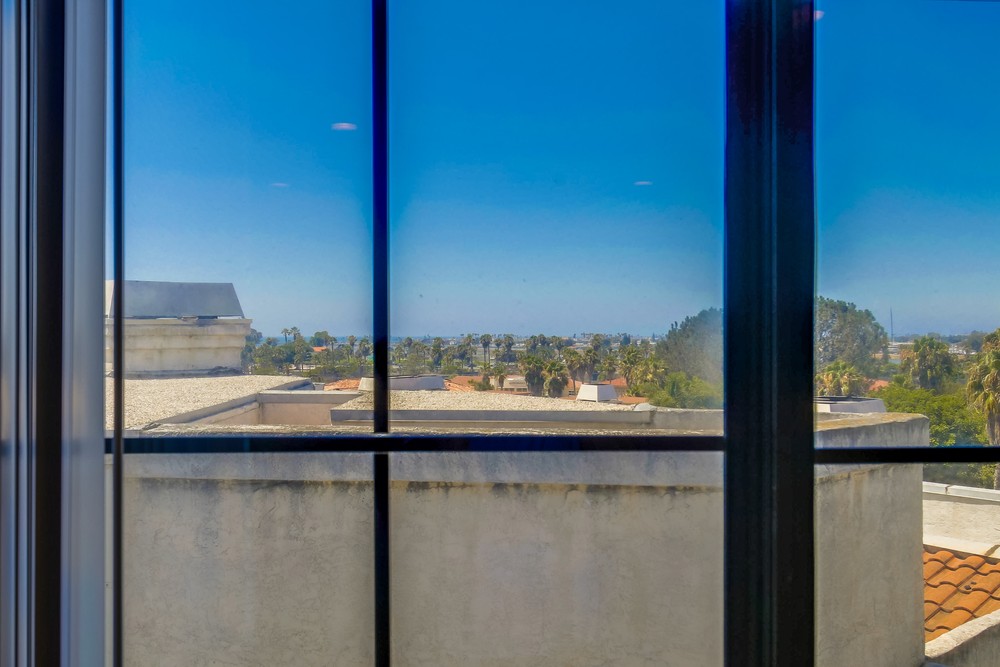 Virtual tour photo 39 of 50 for 4452 Mentone St #302