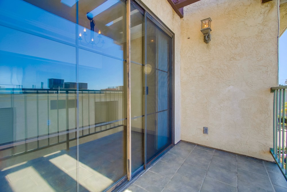 Virtual tour photo 40 of 50 for 4452 Mentone St #302