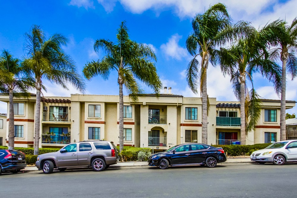 Virtual tour photo 1 of 31 for 4452 Mentone St #305