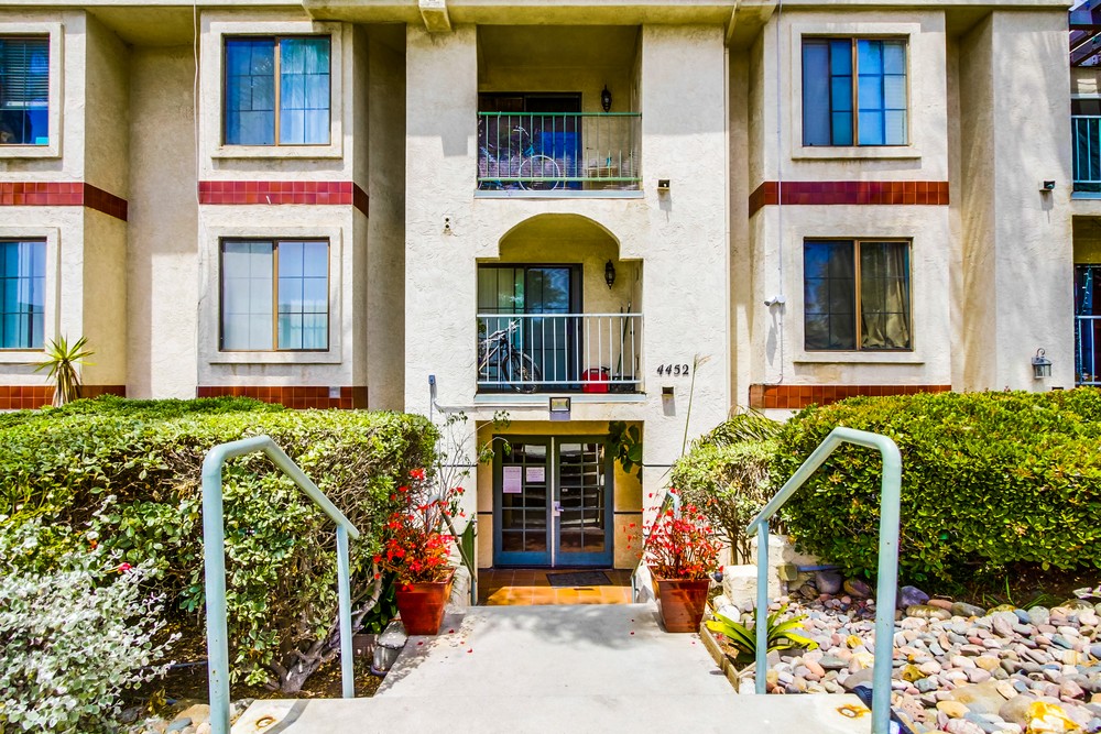 Virtual tour photo 32 of 31 for 4452 Mentone St #305