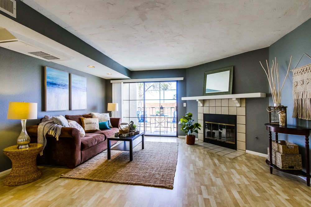 Virtual tour photo 9 of 31 for 4452 Mentone St #305