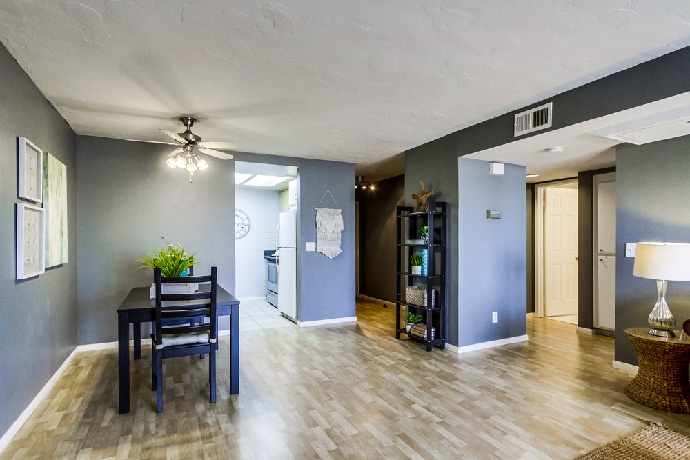 Virtual tour photo 12 of 31 for 4452 Mentone St #305