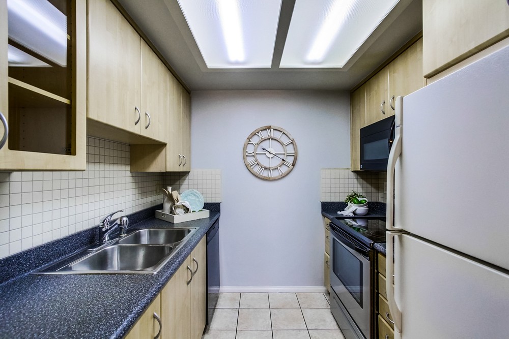 Virtual tour photo 15 of 31 for 4452 Mentone St #305
