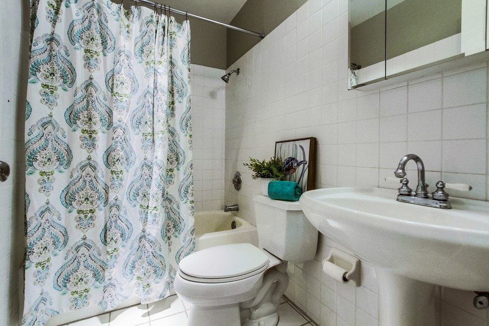 Virtual tour photo 25 of 31 for 4452 Mentone St #305