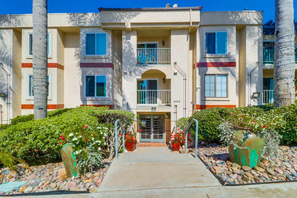 Virtual tour photo 1 of 30 for 4452 Mentone St UNIT 202