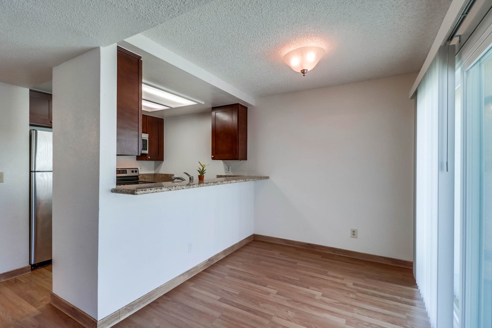 Virtual tour photo 11 of 30 for 4452 Mentone St UNIT 202