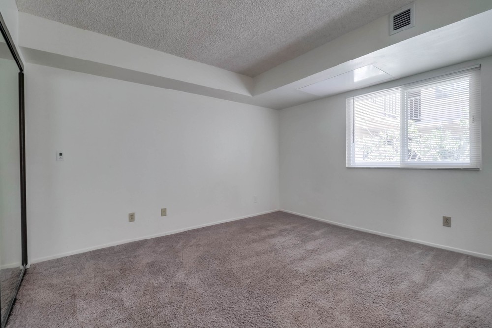 Virtual tour photo 19 of 30 for 4452 Mentone St UNIT 202