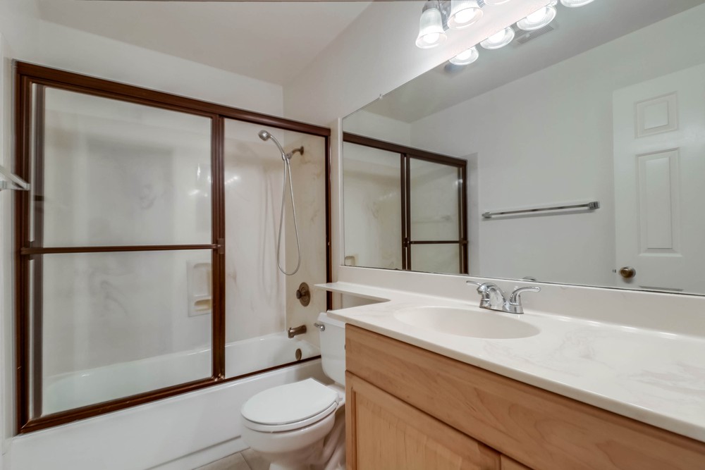 Virtual tour photo 25 of 30 for 4452 Mentone St UNIT 202