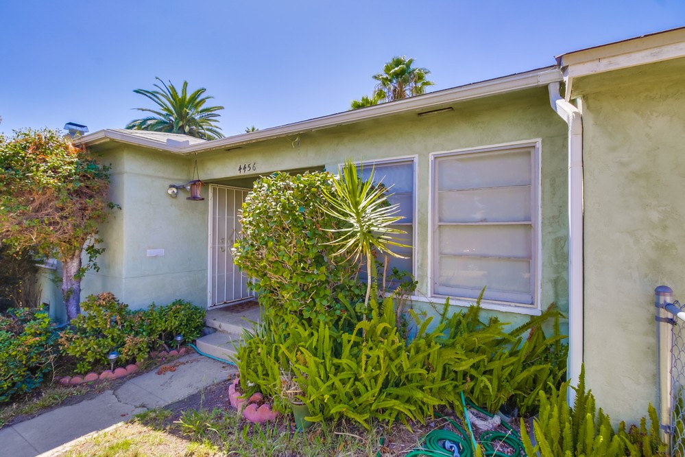 Virtual tour photo 6 of 40 for 4454 4456 Estrella Avenue