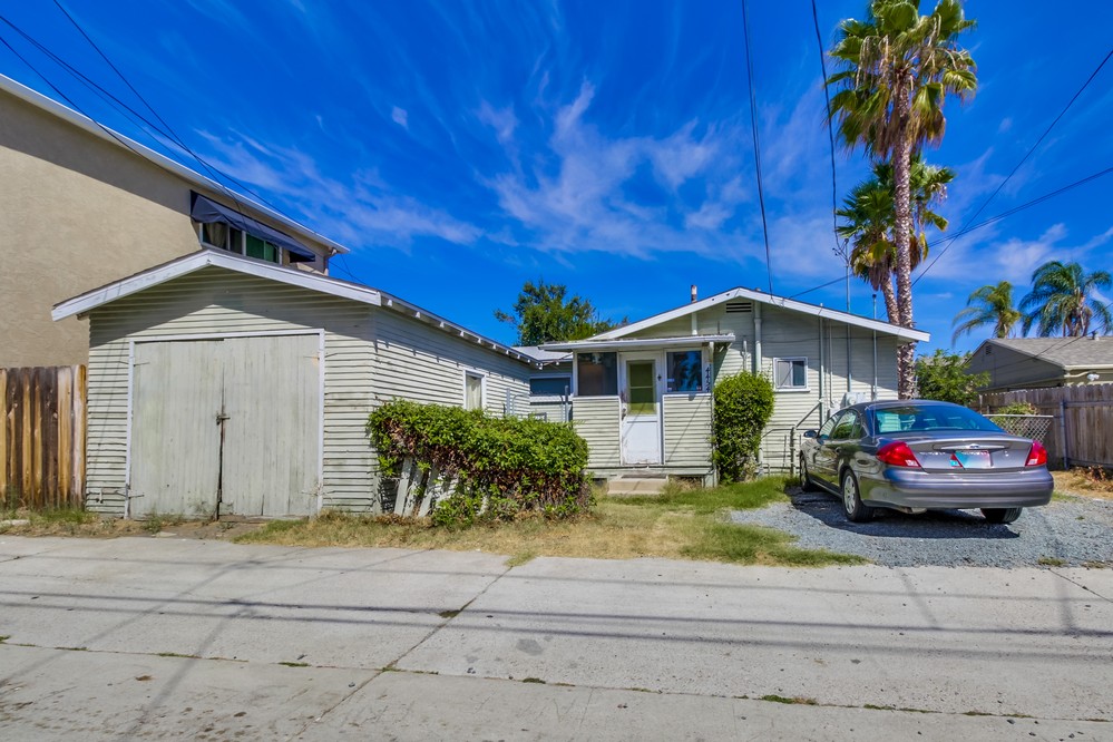 Virtual tour photo 8 of 40 for 4454 4456 Estrella Avenue