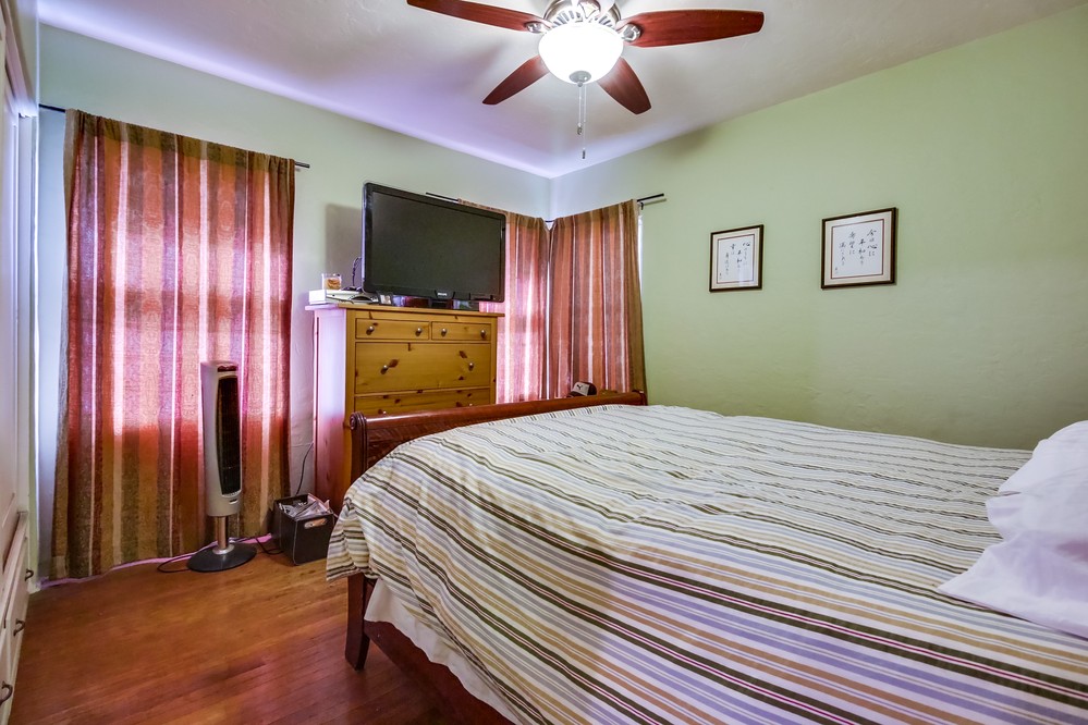 Virtual tour photo 18 of 40 for 4454 4456 Estrella Avenue