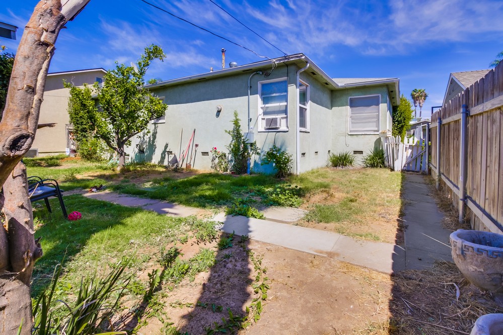 Virtual tour photo 25 of 40 for 4454 4456 Estrella Avenue