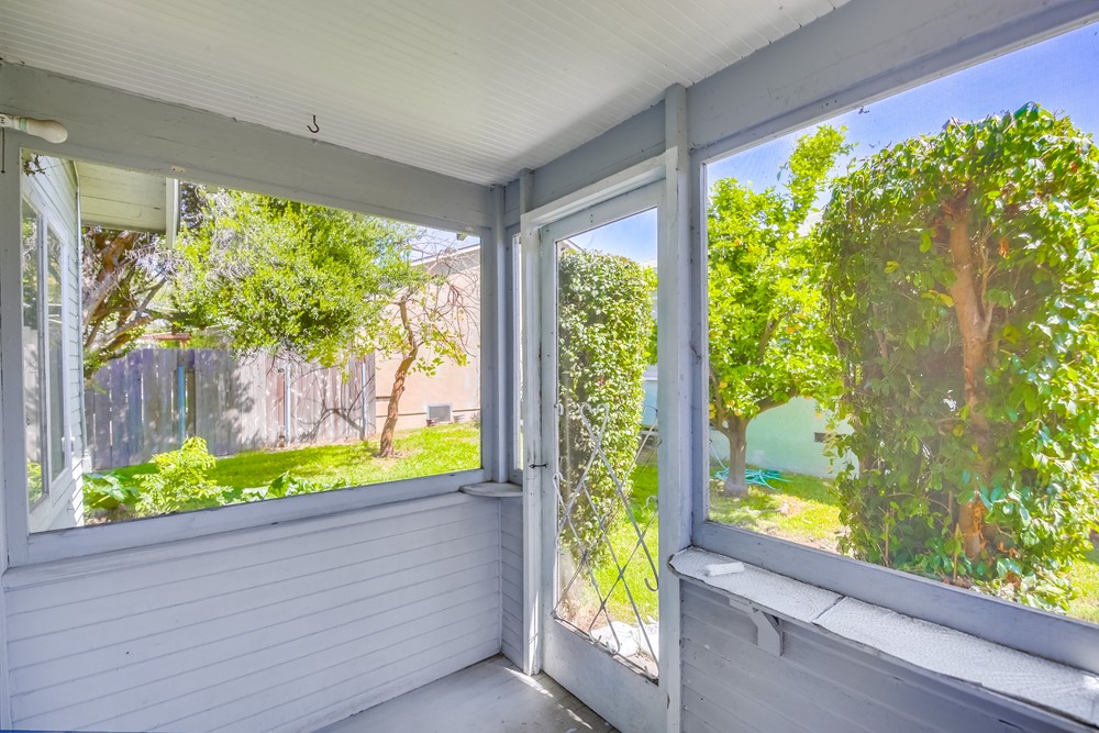Virtual tour photo 29 of 40 for 4454 4456 Estrella Avenue