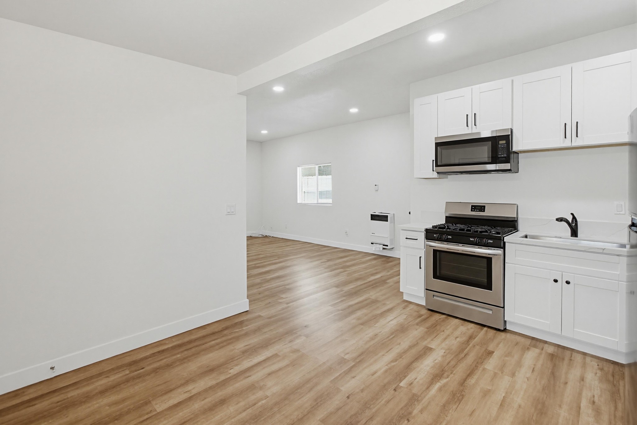 Virtual tour photo 8 of 31 for 4458 32nd St