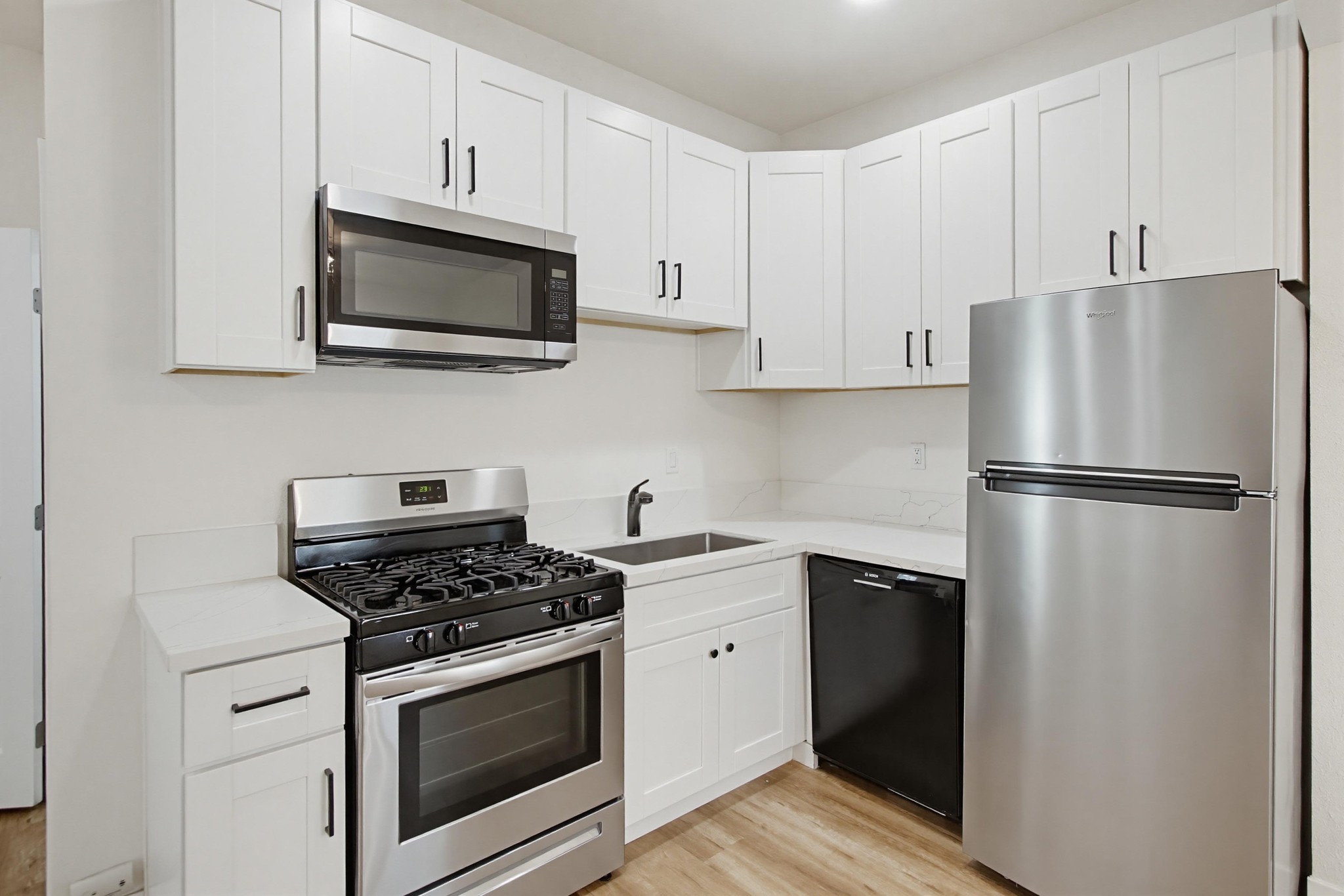 Virtual tour photo 9 of 31 for 4458 32nd St