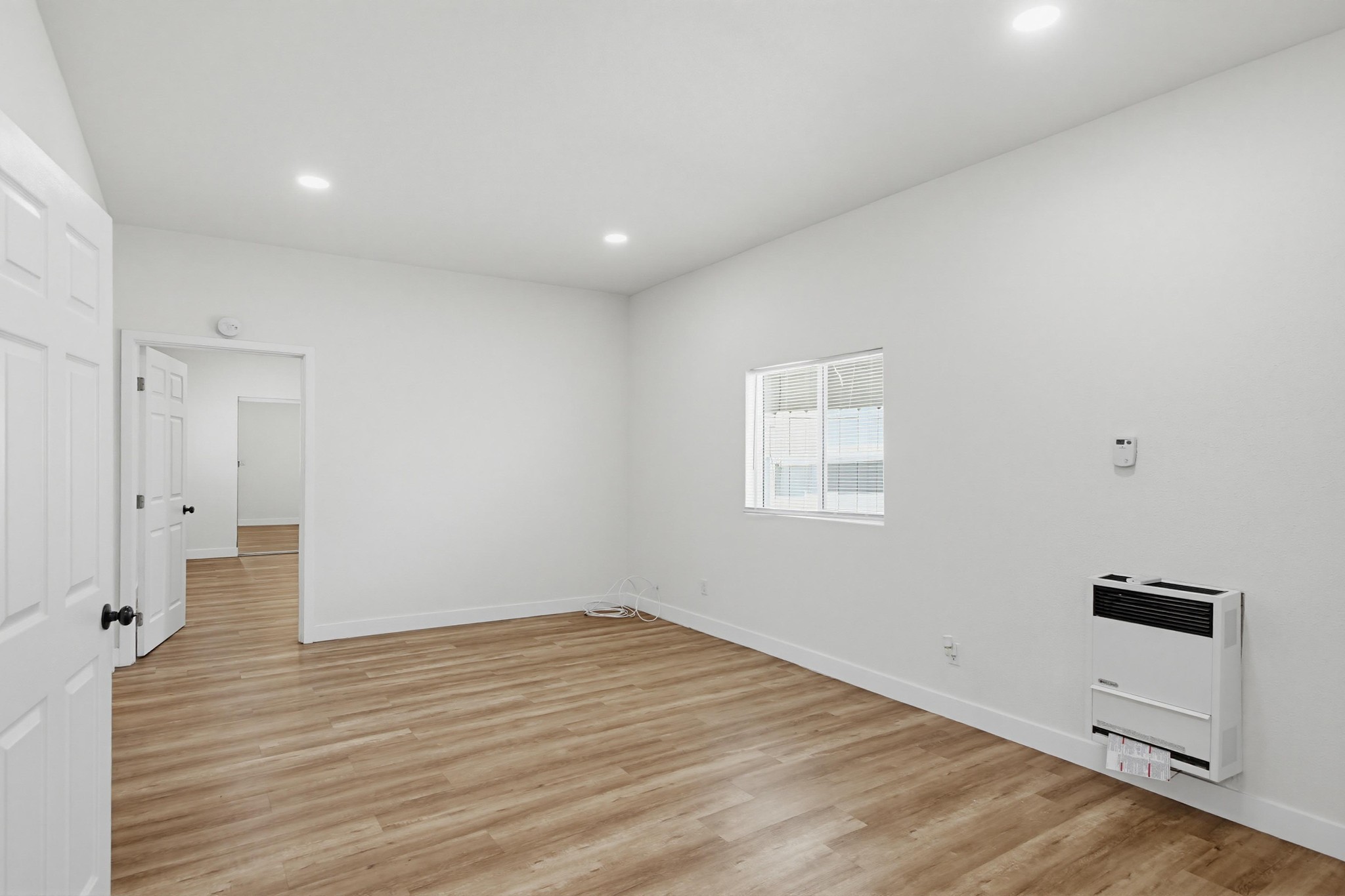 Virtual tour photo 11 of 31 for 4458 32nd St