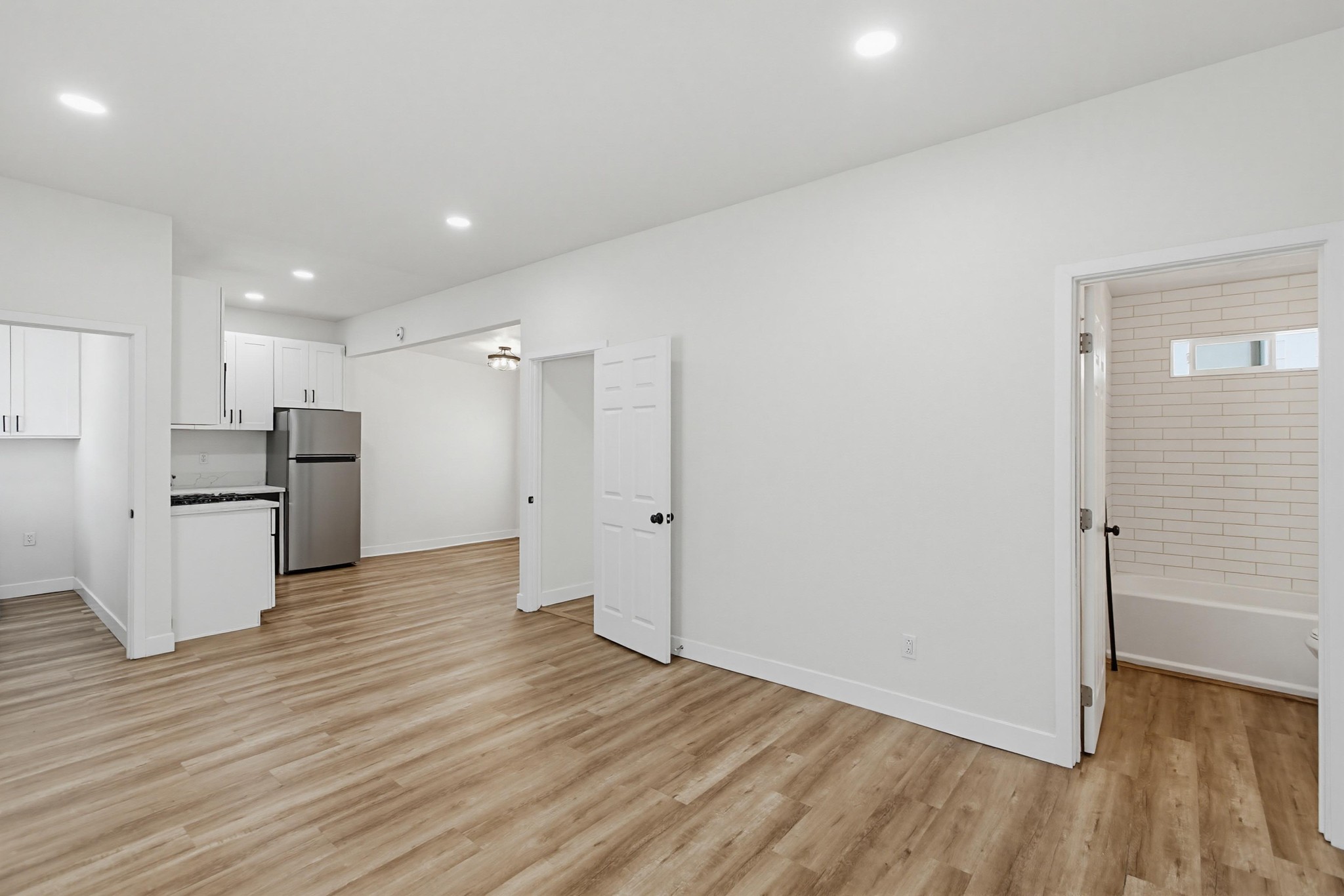 Virtual tour photo 13 of 31 for 4458 32nd St