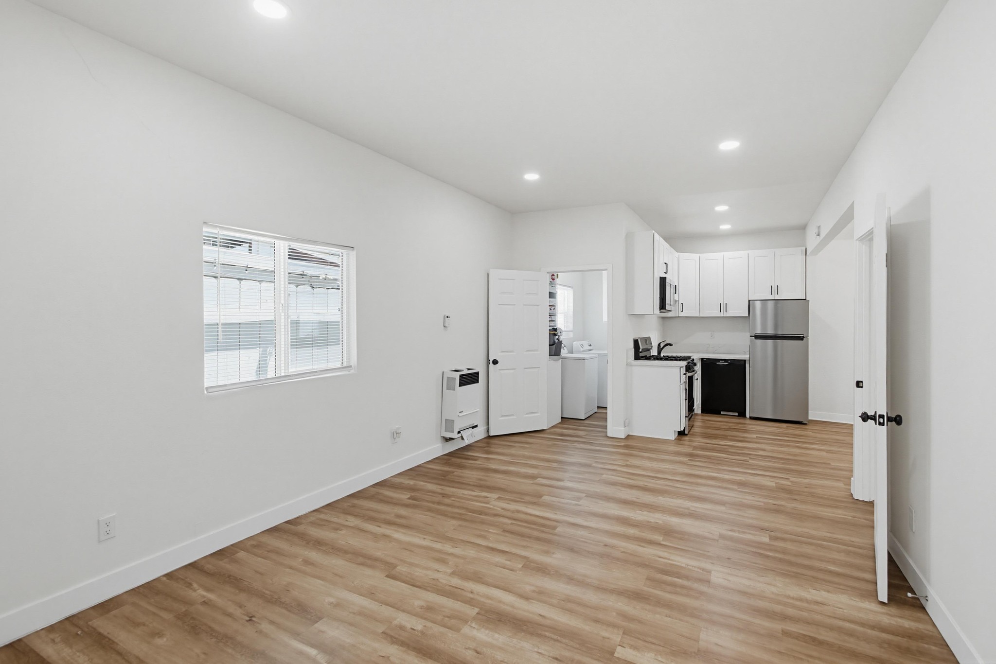 Virtual tour photo 14 of 31 for 4458 32nd St