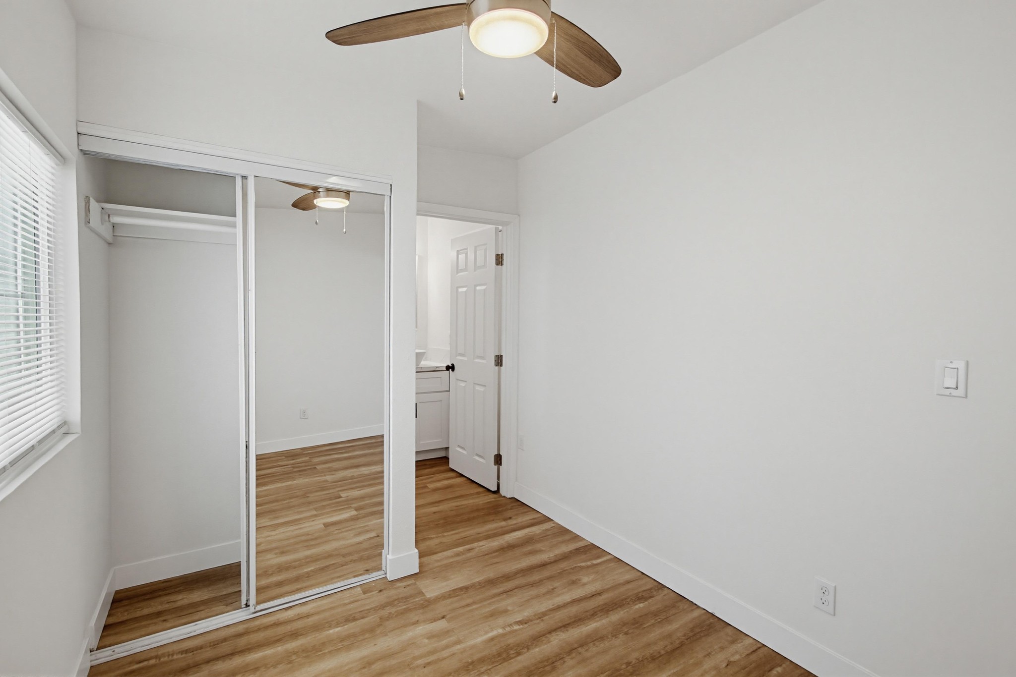 Virtual tour photo 17 of 31 for 4458 32nd St