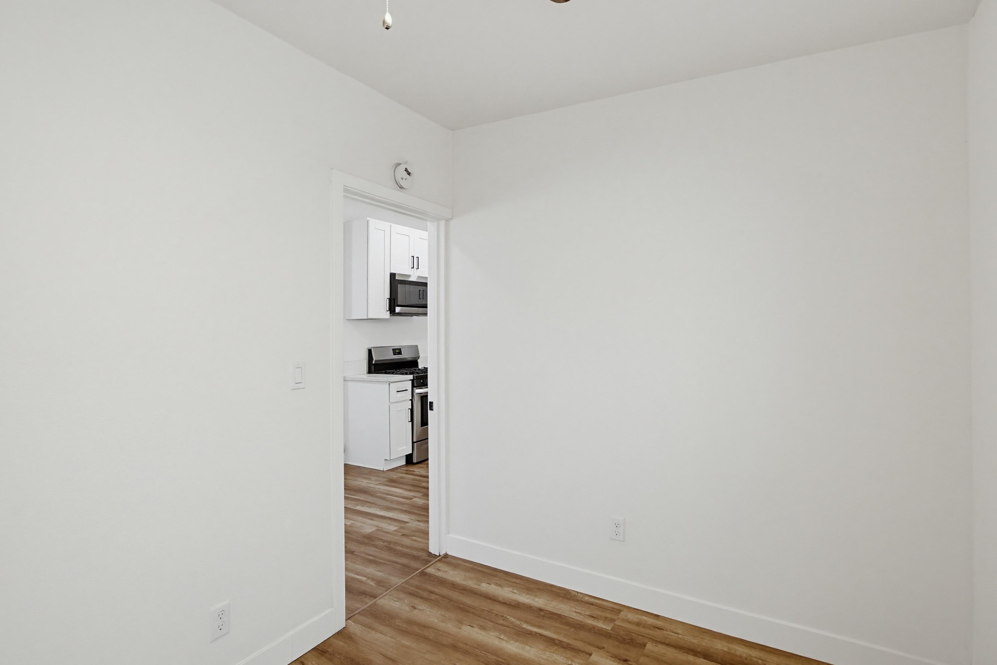 Virtual tour photo 18 of 31 for 4458 32nd St