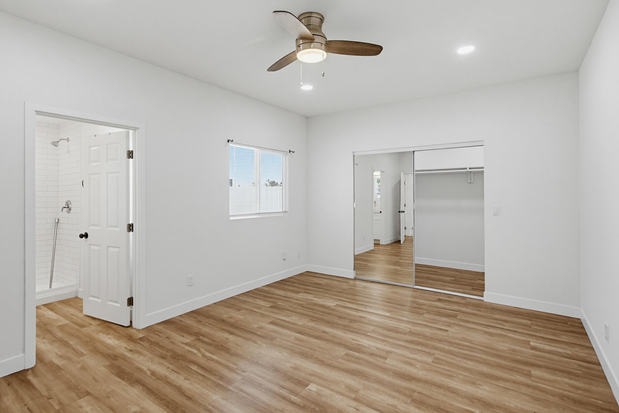 Virtual tour photo 22 of 31 for 4458 32nd St