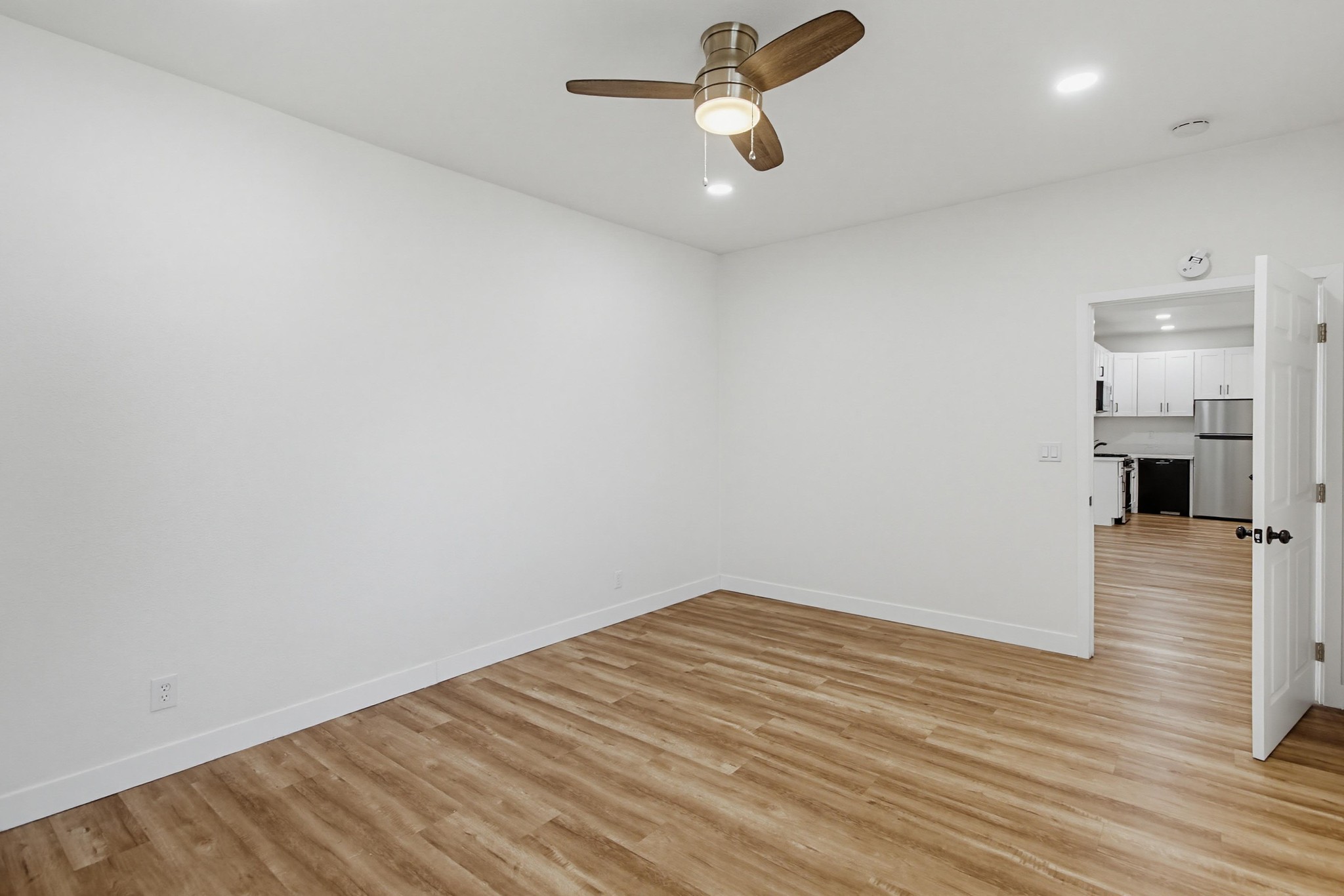 Virtual tour photo 24 of 31 for 4458 32nd St