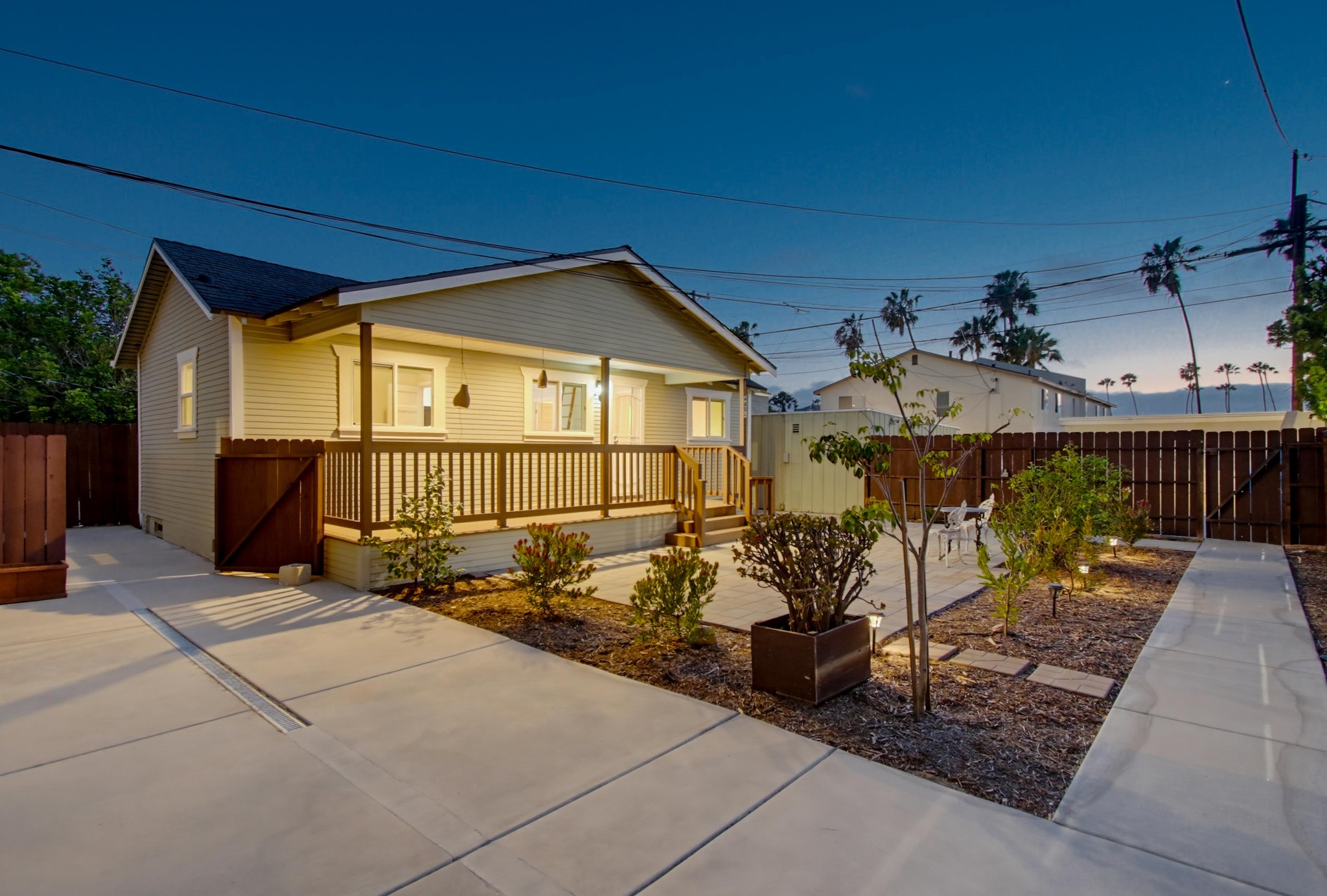 Virtual tour photo 6 of 107 for 4458 Campus Ave
