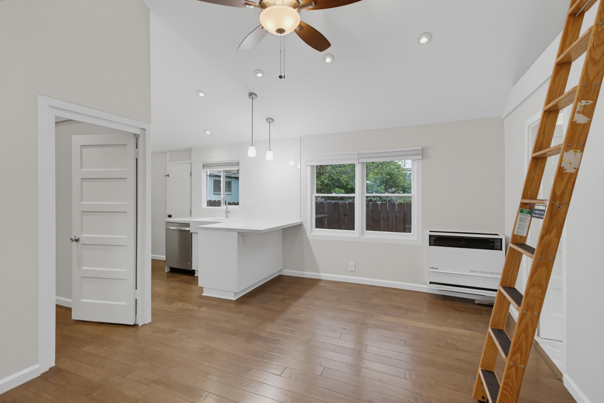 Virtual tour photo 77 of 107 for 4458 Campus Ave