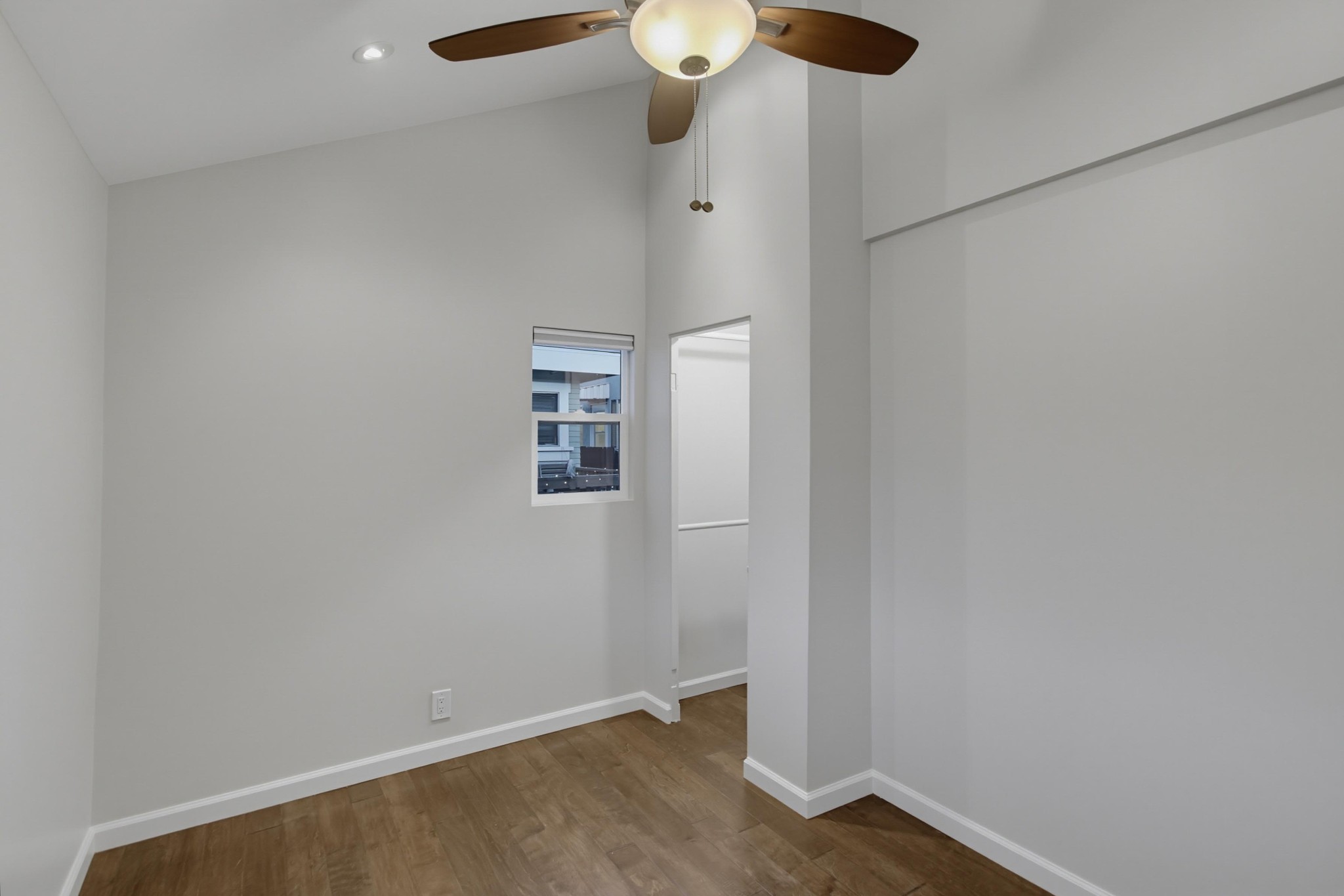 Virtual tour photo 91 of 107 for 4458 Campus Ave