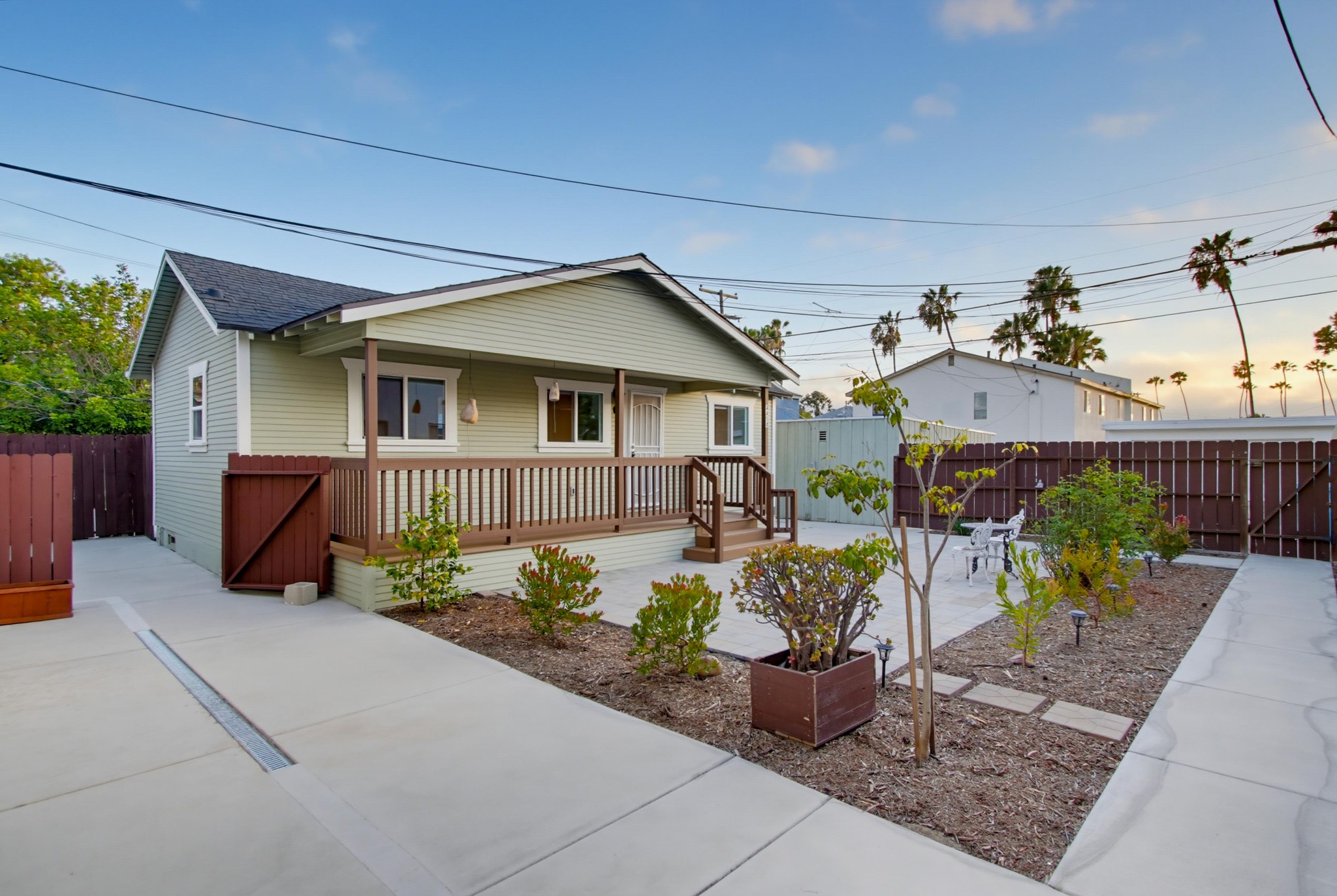 Virtual tour photo 101 of 107 for 4458 Campus Ave
