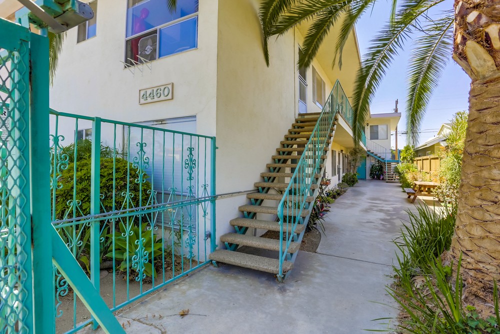 Virtual tour photo 5 of 15 for 4460 Georgia St