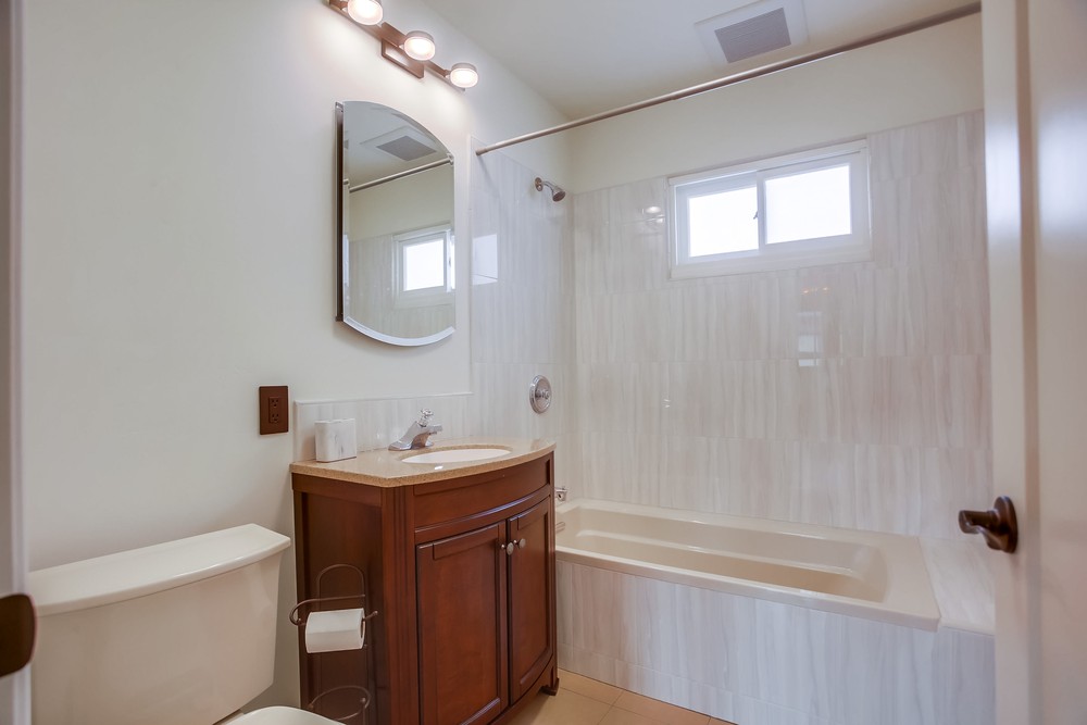 Virtual tour photo 17 of 34 for 4462 38th St