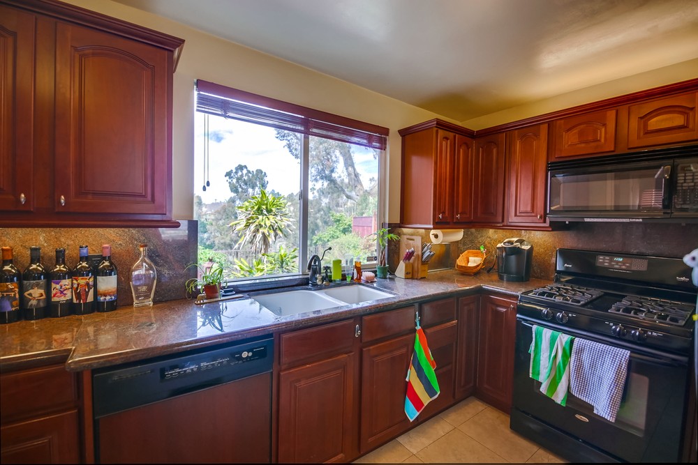 Virtual tour photo 13 of 45 for 4462 Arch St