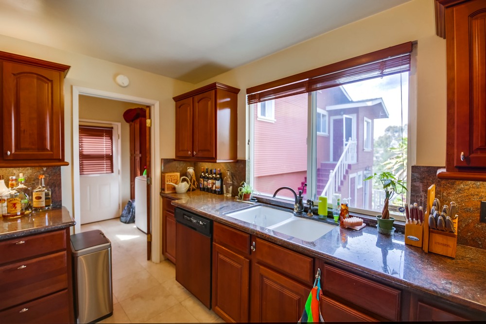 Virtual tour photo 14 of 45 for 4462 Arch St