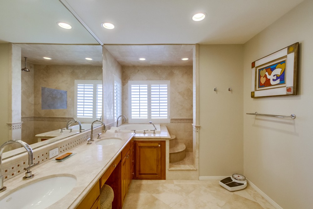 Virtual tour photo 25 of 37 for 4464 Sunset Bluffs Way