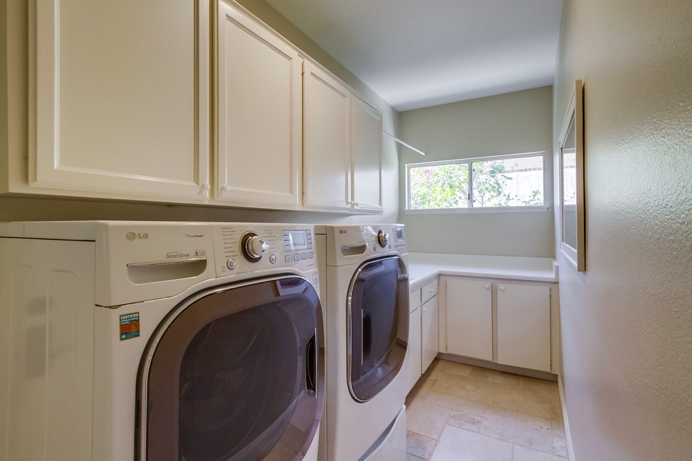 Virtual tour photo 28 of 37 for 4464 Sunset Bluffs Way