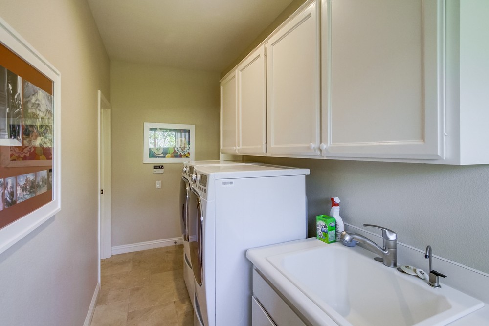 Virtual tour photo 29 of 37 for 4464 Sunset Bluffs Way