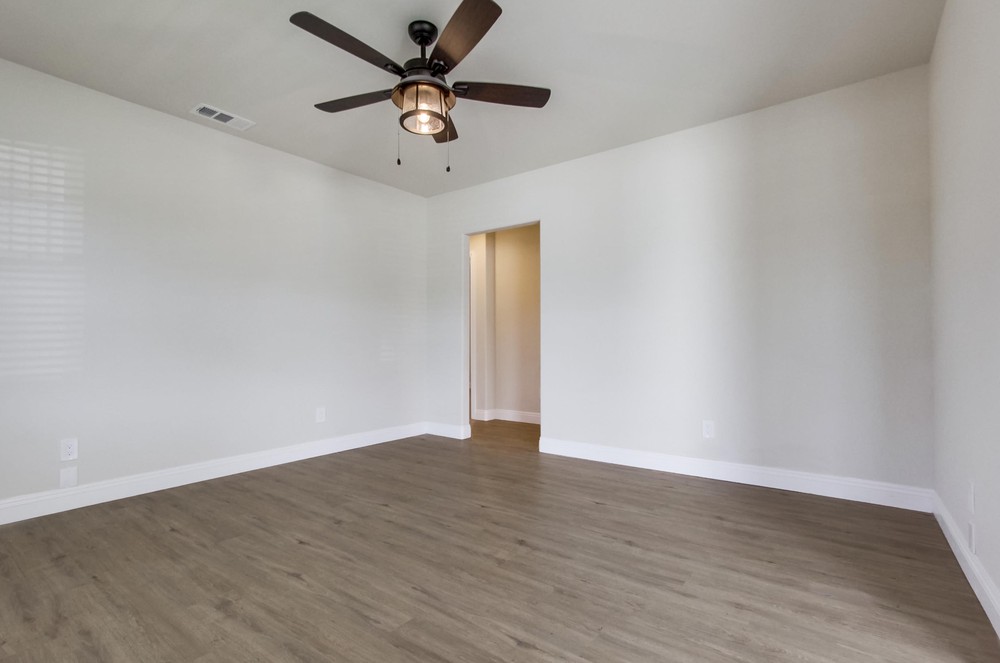 Virtual tour photo 9 of 61 for 4465 32nd St