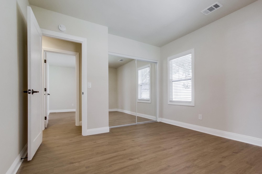 Virtual tour photo 22 of 61 for 4465 32nd St