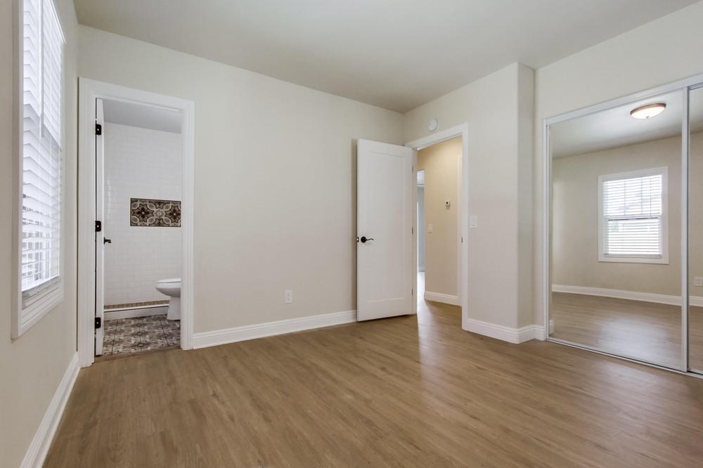 Virtual tour photo 23 of 61 for 4465 32nd St